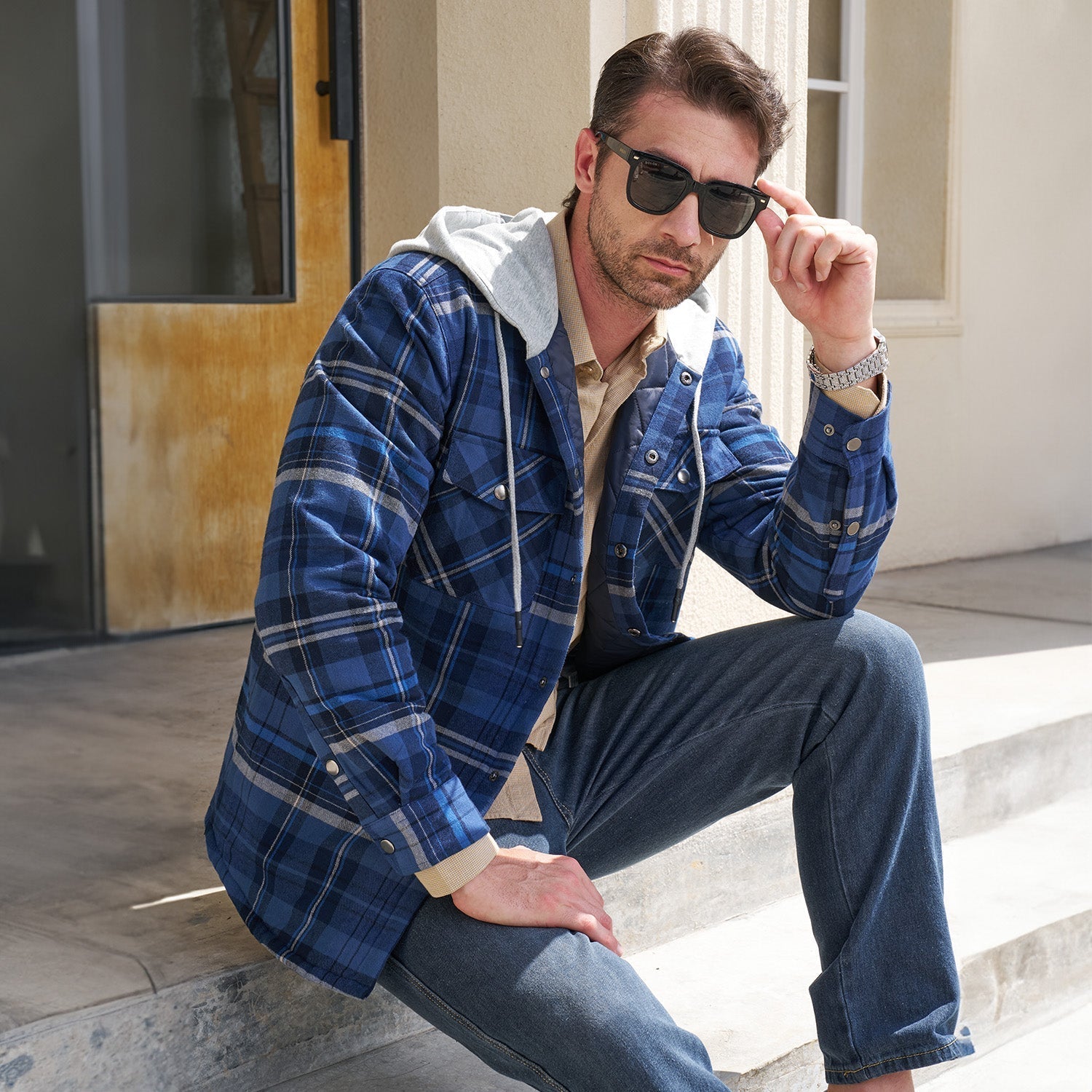 Herren - Gesteppte Flanelljacke mit Kapuze - Baumwolle - Warmes Design für Casual Outerwear