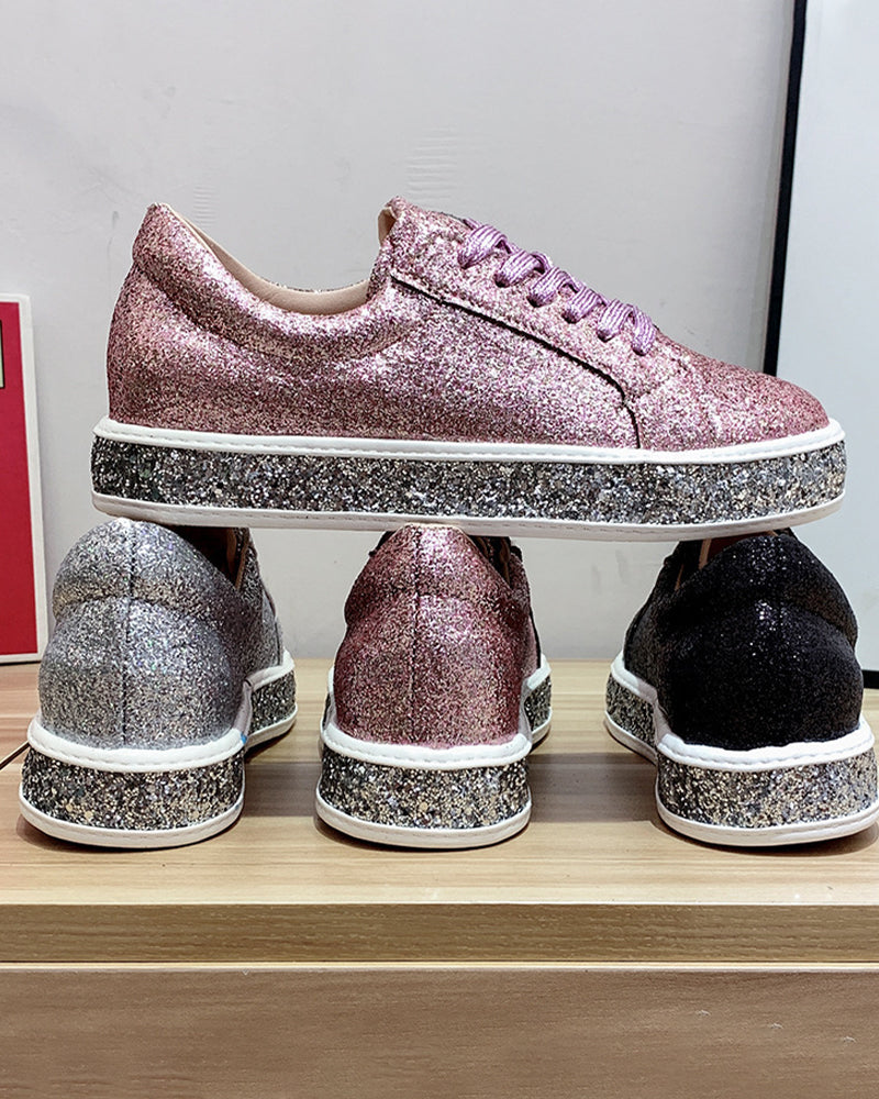 Plateau-Turnschuhe mit Glitzer in großen Größen für Frauen