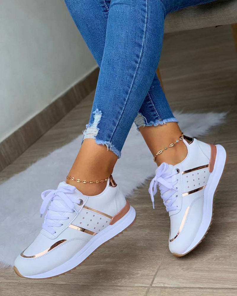 Turnschuhe mit Blockfarbe