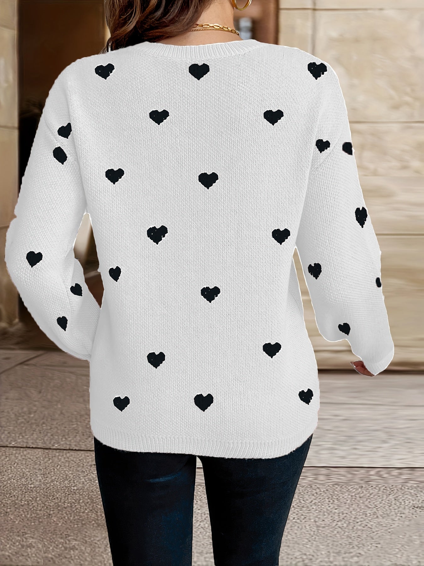 Sophie | Valentinstagspullover mit Herzmuster und Rundhalsausschnitt